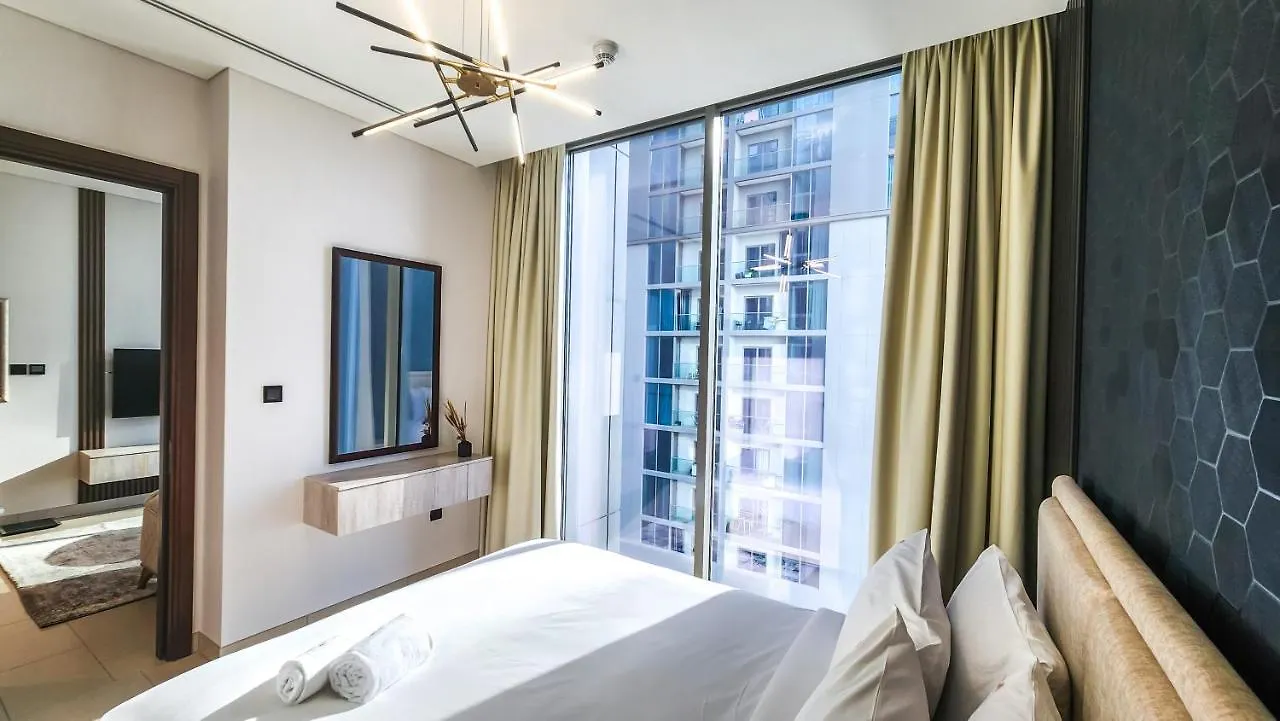 Stay By Latinem 2Br Holiday Home Cvr B1808 Near Burj Khalifa Dubai Daire